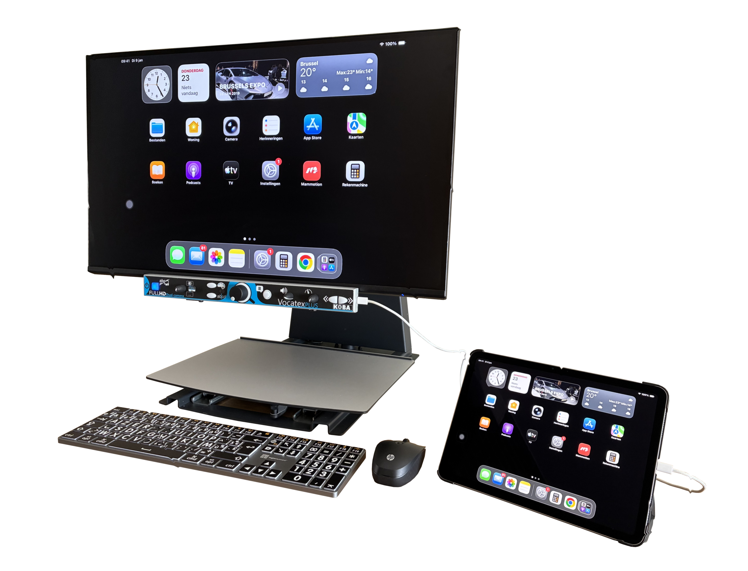 Apple iPad connected to a video magnifier with CONNECT.